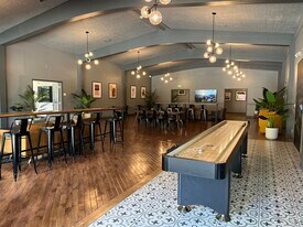 Highlander Apartments in Seattle, WA - Building Photo