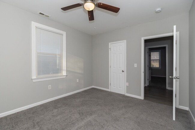 2708 Olive St in Kansas City, MO - Building Photo - Building Photo