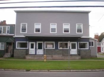 158 Main St in Whitesboro, NY - Foto de edificio