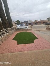 10207 Silver Strand Pl in El Paso, TX - Building Photo - Building Photo