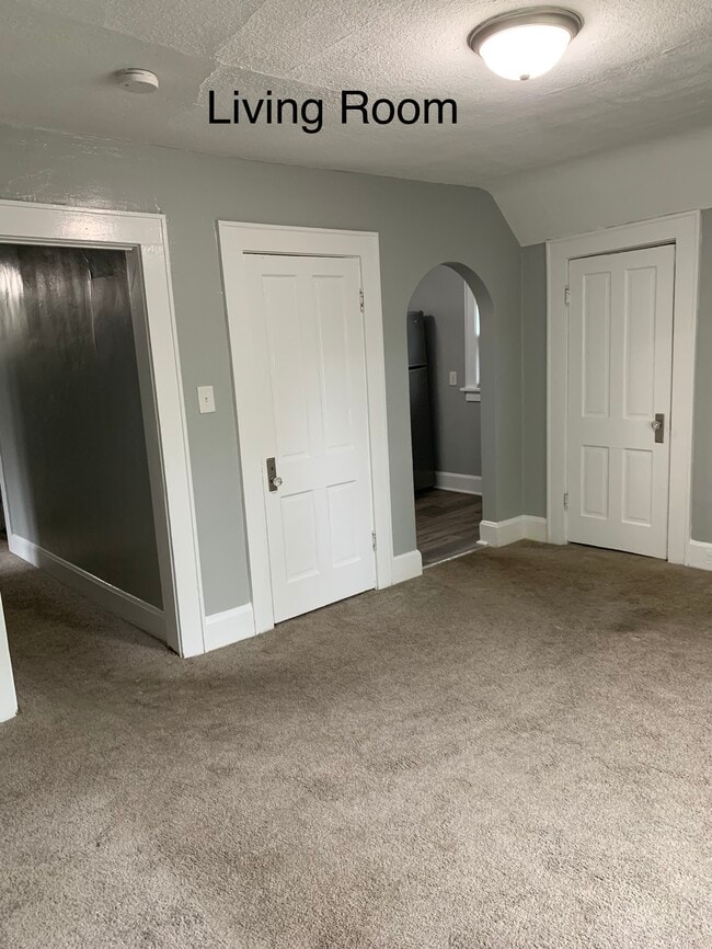 1106 Clinton Ave, Unit 3