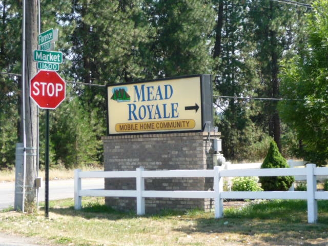 Mead Royale Mobile Home Park in Mead, WA - Building Photo