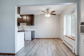 Live at The Oaks of West Saint Paul in West St. Paul, MN - Building Photo - Interior Photo