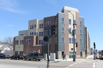 BROWNstone Lofts in St. Paul, MN - Foto de edificio - Building Photo