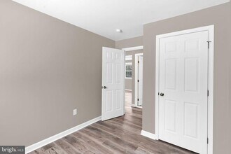 383 Sollers Wharf Rd in Lusby, MD - Building Photo - Building Photo