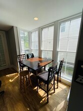 27 Oak St, Unit Full House in Binghamton, NY - Foto de edificio - Building Photo