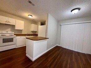 1422 Bob White Dr in Garland, TX - Building Photo - Building Photo
