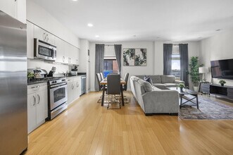 601 Albany St in Boston, MA - Building Photo - Building Photo