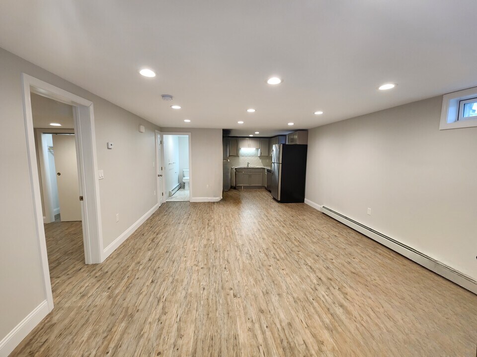85 Kearney St in Cranston, RI - Building Photo