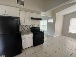 5825 Forest Grove Blvd in Orlando, FL - Building Photo - Building Photo