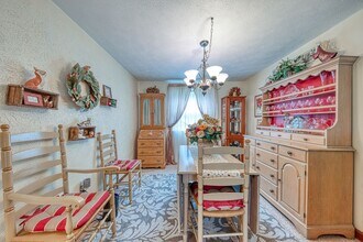 190 Jade Dr in Verona, PA - Building Photo - Building Photo