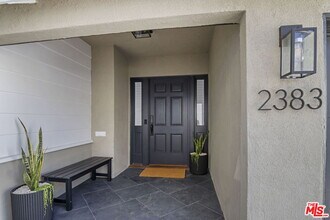 2383 Panorama Terrace in Los Angeles, CA - Building Photo - Building Photo