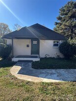 1320 Anderson St in Charlotte, NC - Building Photo