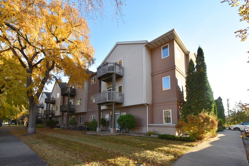 Eigth Street Manor in Fargo, ND - Building Photo