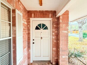 15022 Polynesian in San Antonio, TX - Building Photo - Building Photo