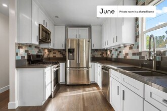 Room in Shared 4 bed/2 bath home, Unit A in Los Angeles, CA - Building Photo - Building Photo