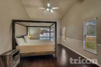 1093 Dunlap Ave in Spring Hill, FL - Building Photo - Building Photo