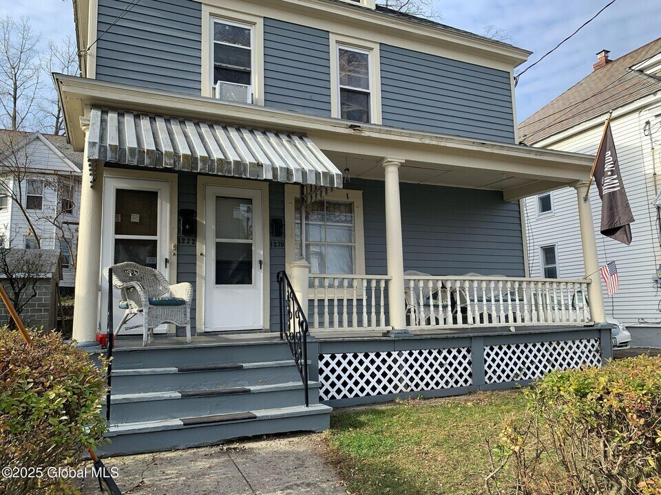 1270 Main St in Schenectady, NY - Building Photo