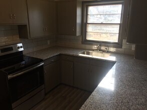 1817 Ryons St in Lincoln, NE - Building Photo - Building Photo