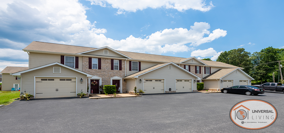 Cherry Grove Condominiums in Piney Flats, TN - Foto de edificio