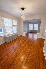 4925 W Henderson St in Chicago, IL - Building Photo - Building Photo