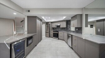 4348 Hazel Ave in Palm Beach Gardens, FL - Building Photo