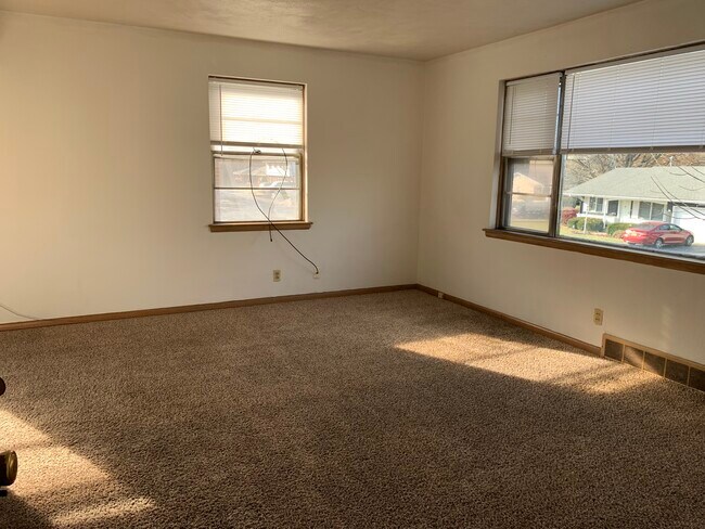 2908 N Rockwood Dr in Peoria, IL - Foto de edificio - Building Photo