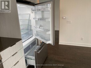 25-2525 Richmond St E in Toronto, ON - Building Photo - Building Photo