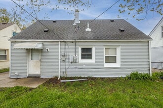 22778 Almond Ave in Eastpointe, MI - Building Photo - Building Photo