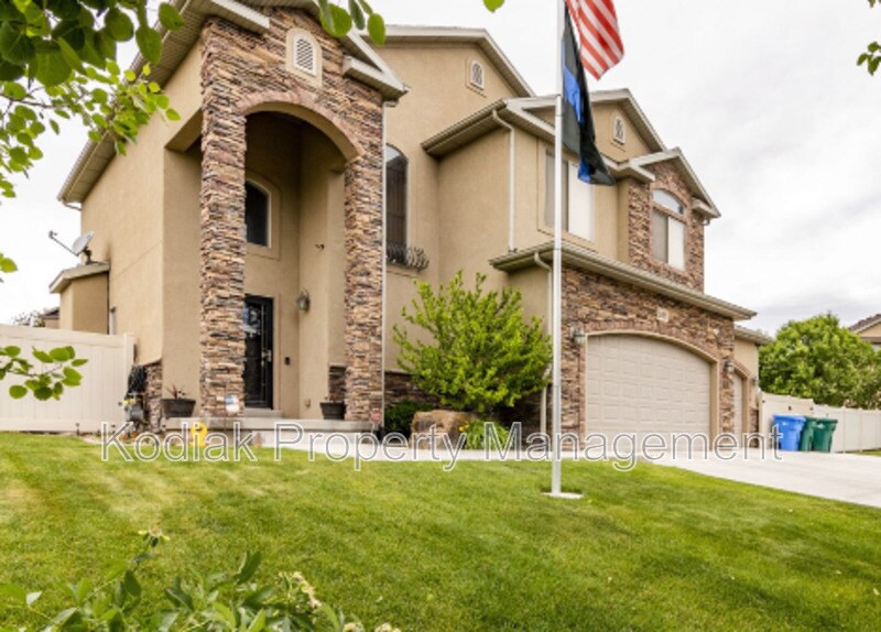 12452 Black Foot St in Riverton, UT - Building Photo