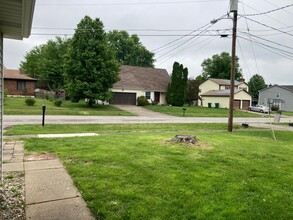 112 Kristen Ct in Radcliff, KY - Building Photo - Building Photo