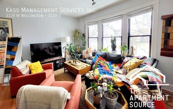 3139 W Wellington Ave in Chicago, IL - Foto de edificio - Building Photo