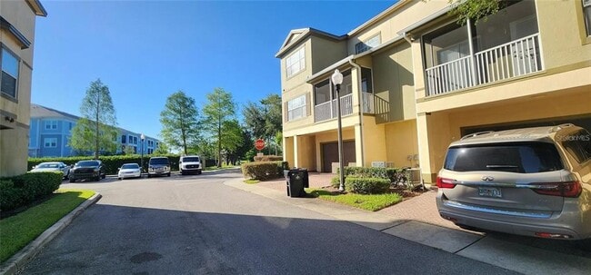 2316 Grand Central Pkwy in Orlando, FL - Building Photo - Building Photo