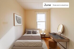Room in Shared 4 bed/1 bath home in Boston, MA - Building Photo