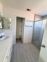 7625 Canyon Clover Dr in Bakersfield, CA - Building Photo - Building Photo