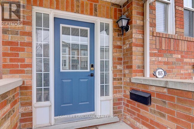 5980 Whitehorn Ave in Mississauga, ON - Building Photo - Building Photo