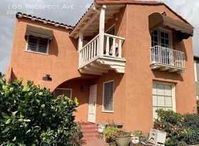 165 Prospect Ave in Long Beach, CA - Building Photo