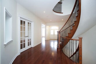 4 Stevensgate Dr in Ajax, ON - Building Photo - Building Photo