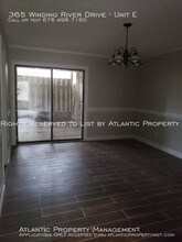 365 Winding River Dr in Atlanta, GA - Building Photo - Building Photo