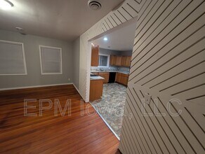 810 3rd St SE in Independence, IA - Building Photo - Building Photo