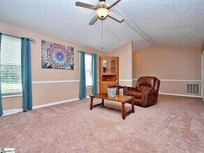 713 Lindal Ct in Piedmont, SC - Building Photo - Building Photo
