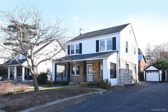 27 Maple St in Irvington, NY - Building Photo - Building Photo