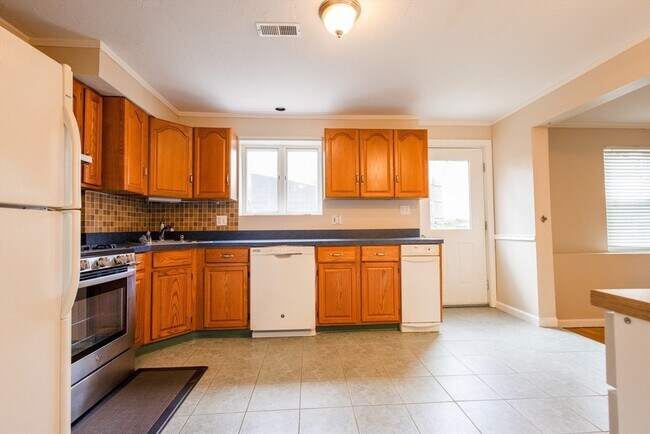 5337 Washington St in Boston, MA - Building Photo - Building Photo