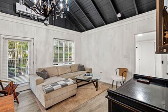 1017 SW 4th St in Fort Lauderdale, FL - Building Photo - Building Photo