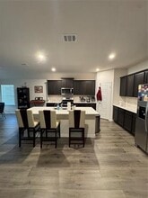 9808 Elk Falls Lane in Krugerville, TX - Foto de edificio - Building Photo