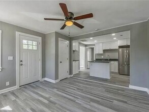 426 E Elm St in Independence, MO - Building Photo - Building Photo