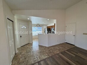 326 Sandalwood Dr in Carson City, NV - Building Photo - Building Photo