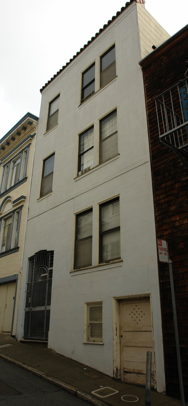 114 Varennes St in San Francisco, CA - Building Photo - Building Photo