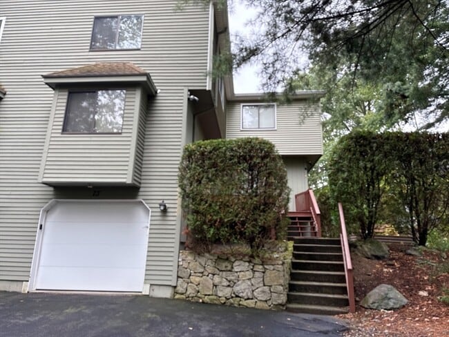 73 Arrowhead Cir in Ashland, MA - Building Photo - Building Photo
