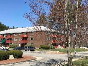 95 Powers St in Milford, NH - Building Photo - Building Photo